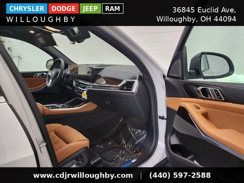Used 2026 BMW X5 xDrive50e w/ Climate Comfort Package AWD/4WD image 39
