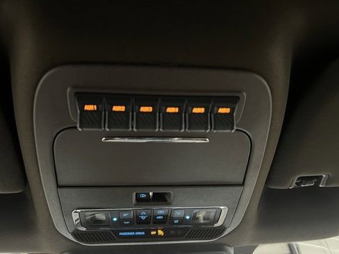 Used 2025 Ford F350 King Ranch w/ FX4 Off-Road Package image 40