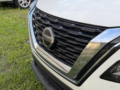 Used 2021 Nissan Rogue S AWD/4WD image 6