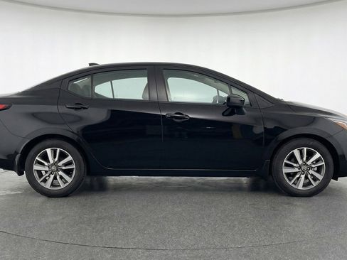 Used 2025 Nissan Versa SV image 11