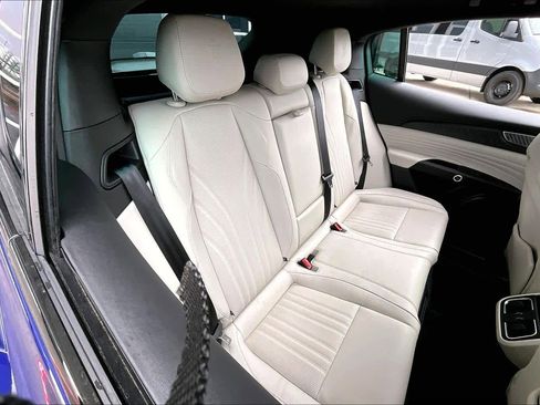 Used 2024 Maserati Grecale Modena image 18