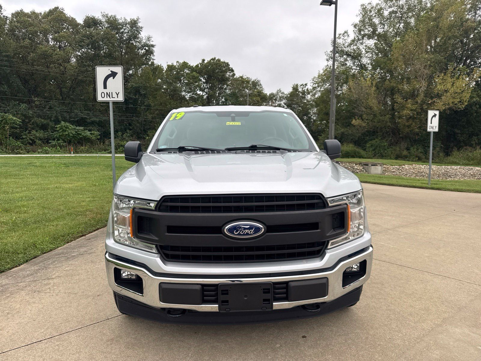 Used 2019 Ford F150 XL w/ Equipment Group 101A Mid AWD/4WD image 2