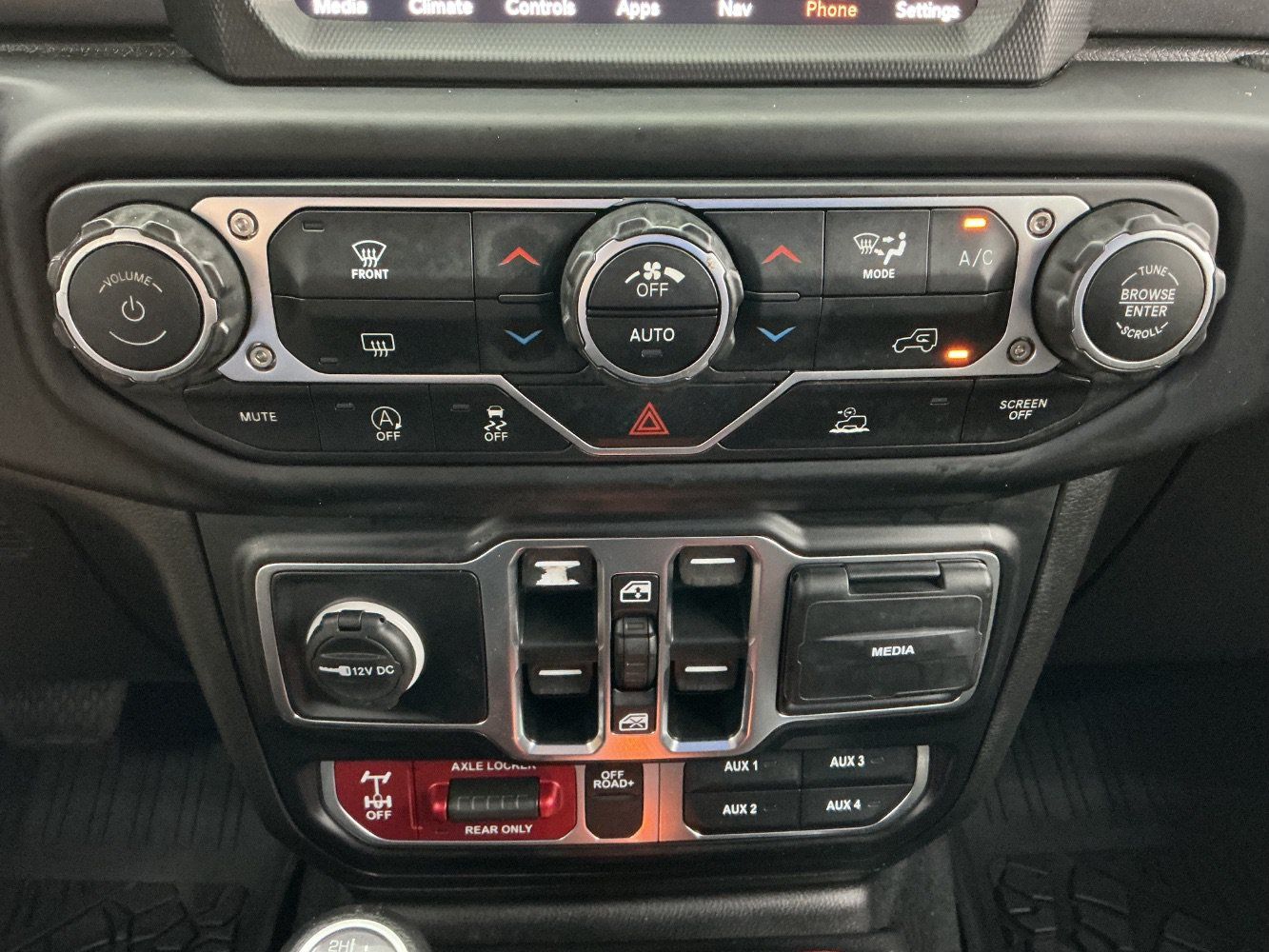 Used 2023 Jeep Gladiator Mojave w/ Trailer Tow Package AWD/4WD image 35