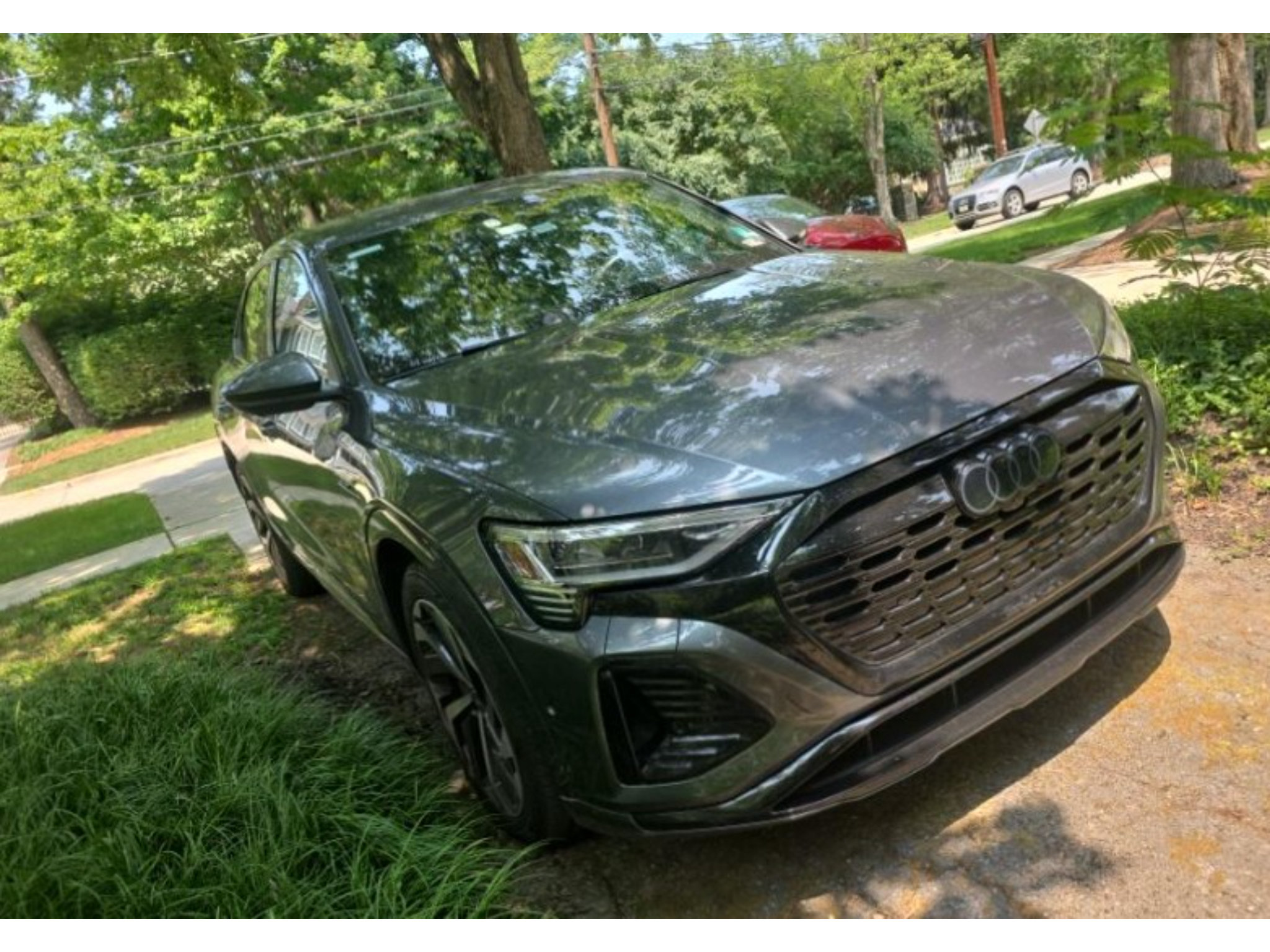 Used 2024 Audi Q8 e-tron Prestige w/ Prestige Package AWD/4WD image 4
