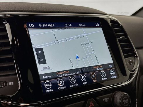 Used 2020 Jeep Grand Cherokee Altitude image 27