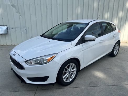 Used 2017 Ford Focus SE image 7