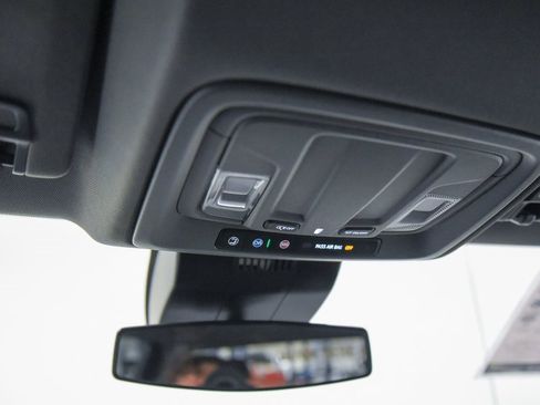 Used 2023 Chevrolet Silverado 1500 Custom image 24