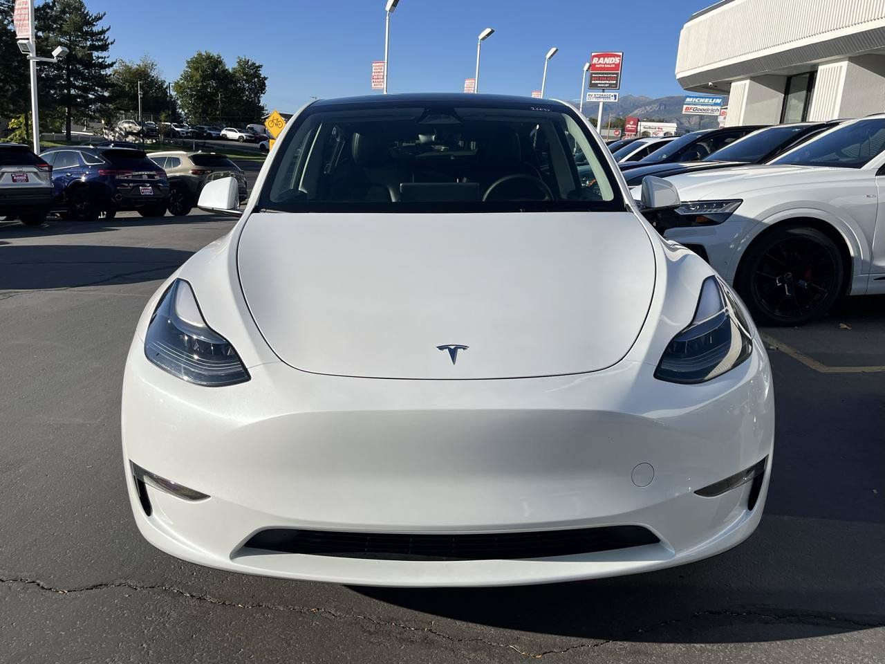 Used 2024 Tesla Model Y Long Range AWD/4WD image 9
