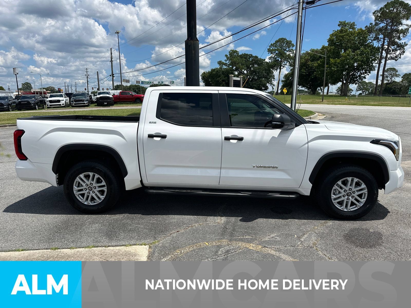 Used 2024 Toyota Tundra SR5 w/ SR5 Convenience Package RWD image 4