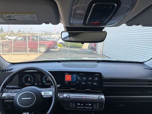Used 2025 Hyundai Kona SEL image 33