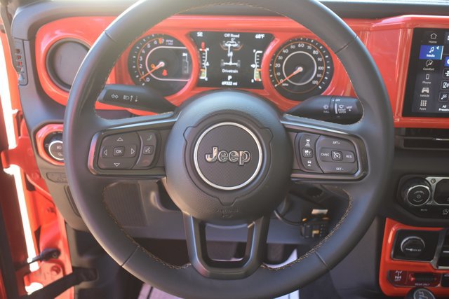 Used 2024 Jeep Gladiator Sport AWD/4WD image 18
