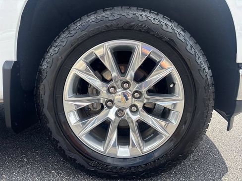 Used 2020 Chevrolet Silverado 1500 LTZ w/ LTZ Plus Package AWD/4WD image 9