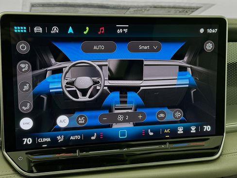 New 2025 Volkswagen Tiguan SE image 15