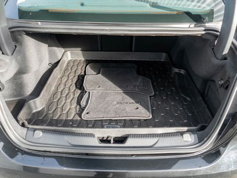 Used 2018 Jaguar XE Prestige image 33