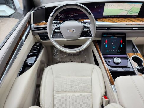 Used 2025 Cadillac Escalade Sport Platinum w/ LPO, Floor Liner Package image 11