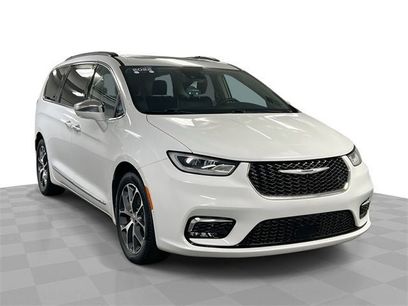 Used 2022 Chrysler Pacifica Limited