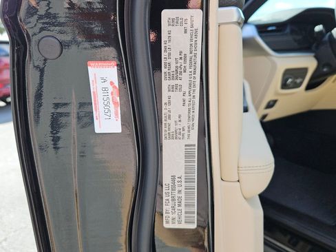 New 2026 Jeep Grand Cherokee L Limited w/ Luxury Tech Group II RWD image 16