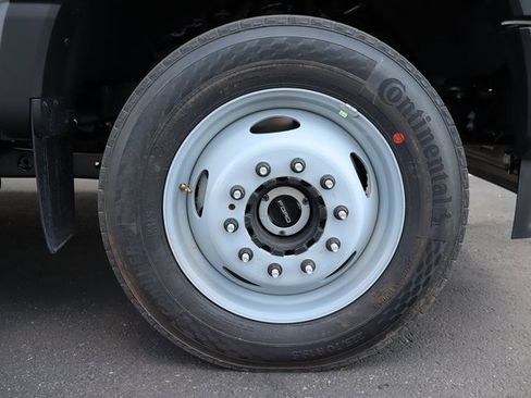 New 2025 Ford F550 4x4 Crew Cab Super Duty w/ XL Chrome Package image 11