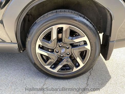 Used 2025 Subaru Forester Premium image 9