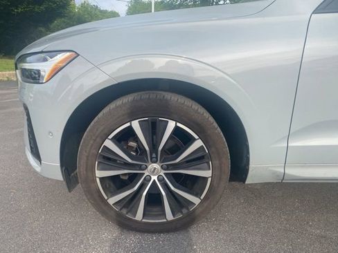 Used 2024 Volvo XC60 B5 Plus w/ Climate Package AWD/4WD image 9