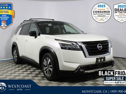 Used 2023 Nissan Pathfinder SL