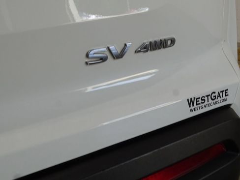 Used 2024 Nissan Pathfinder SV image 44