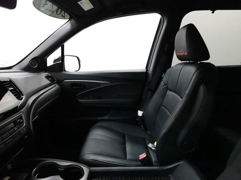 Used 2023 Honda Passport TrailSport image 13