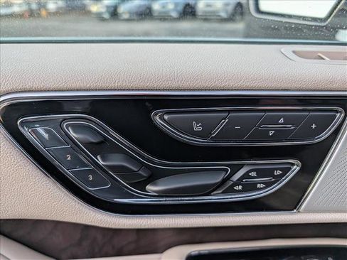 Used 2020 Lincoln Navigator Reserve w/ Luxury Package image 36