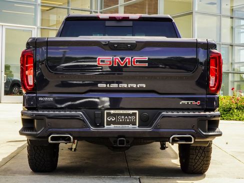 Used 2024 GMC Sierra 1500 AT4 w/ Technology Package AWD/4WD image 11