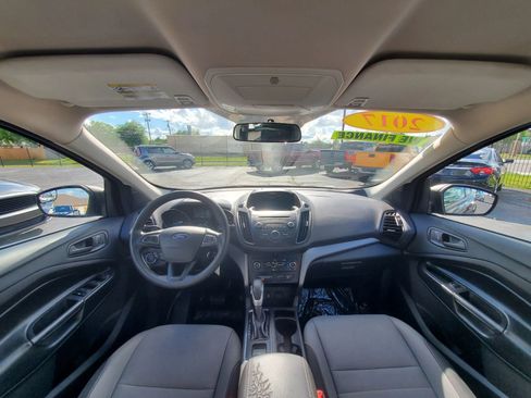 Used 2017 Ford Escape S FWD image 2
