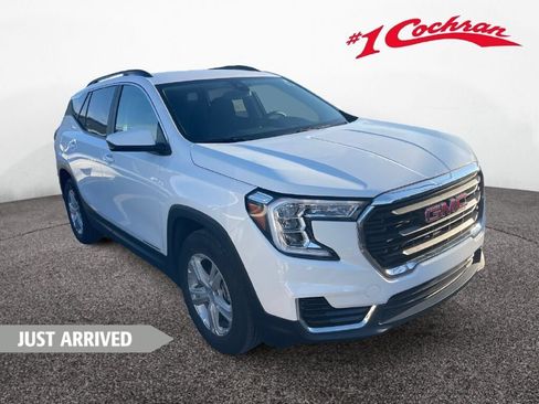 Used 2024 GMC Terrain SLE w/ Driver Convenience Package FWD image 1
