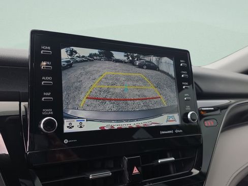 Used 2024 Toyota Camry XLE FWD image 17