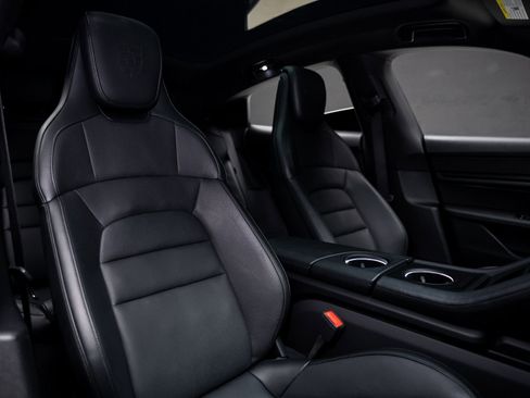 Used 2023 Porsche Taycan w/ Premium Package image 58