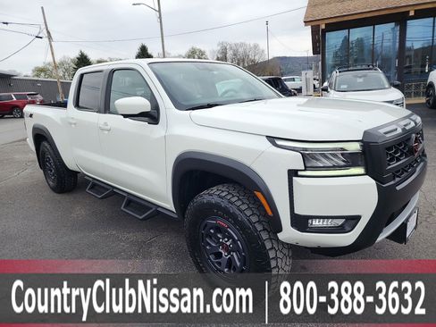 Used 2025 Nissan Frontier PRO-4X w/ Pro Convenience Package AWD/4WD image 2