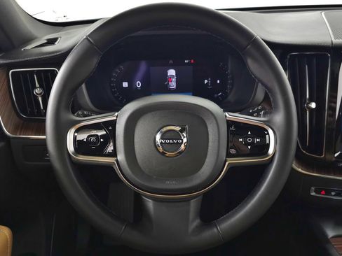Certified 2024 Volvo XC60 B5 Ultimate AWD/4WD image 22