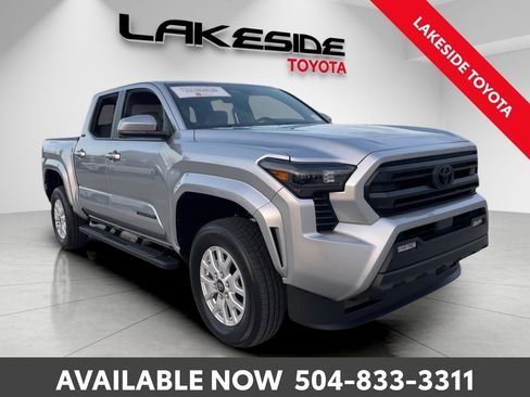 Certified 2026 Toyota Tacoma SR5 image 9