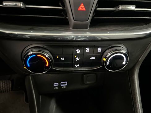 Used 2025 Buick Encore GX Preferred FWD image 16