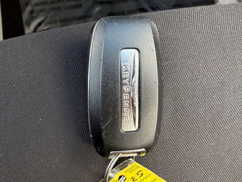 Used 2023 Chrysler Voyager LX image 31