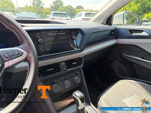 Used 2022 Volkswagen Taos SE FWD image 15