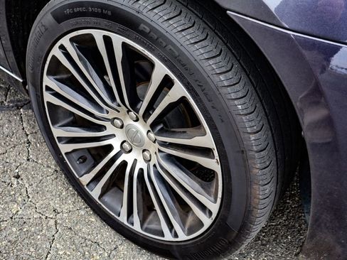 Used 2014 Chrysler 300 S image 41