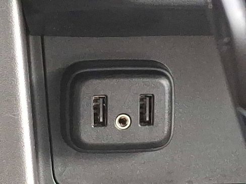 Used 2022 Chevrolet Colorado ZR2 image 24