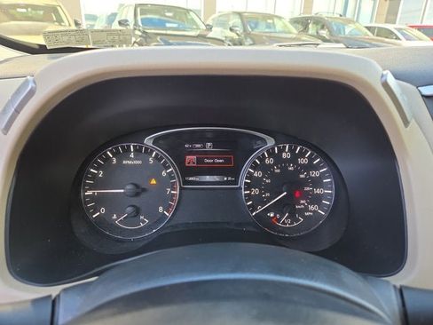 Used 2018 Nissan Pathfinder Platinum w/ Cargo Package image 26