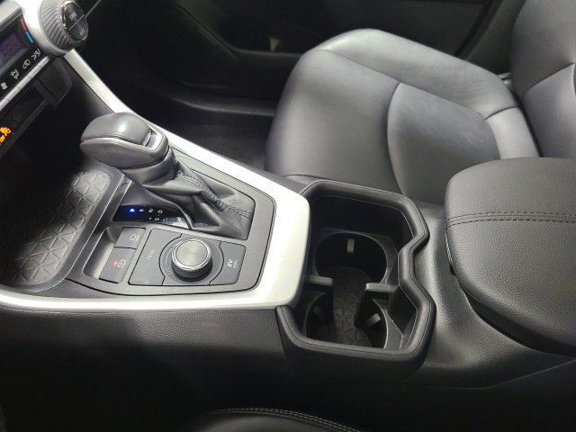 Certified 2022 Toyota RAV4 XLE Premium AWD/4WD image 31