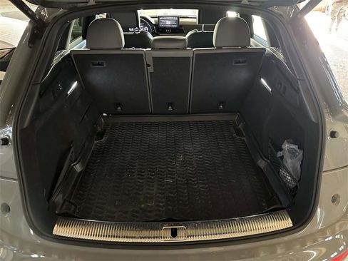 Used 2022 Audi SQ5 Prestige w/ Prestige Package image 11