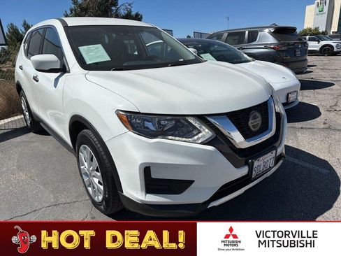 Used 2020 Nissan Rogue S FWD image 1