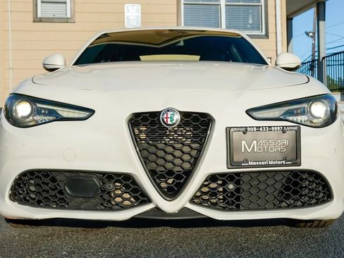 Used 2022 Alfa Romeo Giulia Sprint AWD/4WD image 2
