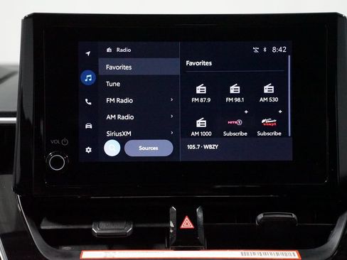 Used 2025 Toyota Corolla LE FWD image 18