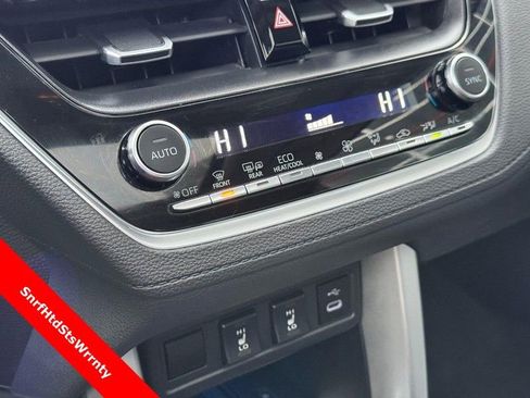 Used 2023 Toyota Corolla Cross XLE w/ Convenience Package image 28