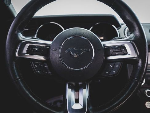 Used 2016 Ford Mustang Coupe image 11