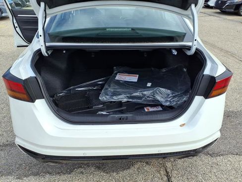 New 2025 Nissan Altima 2.5 SR image 33